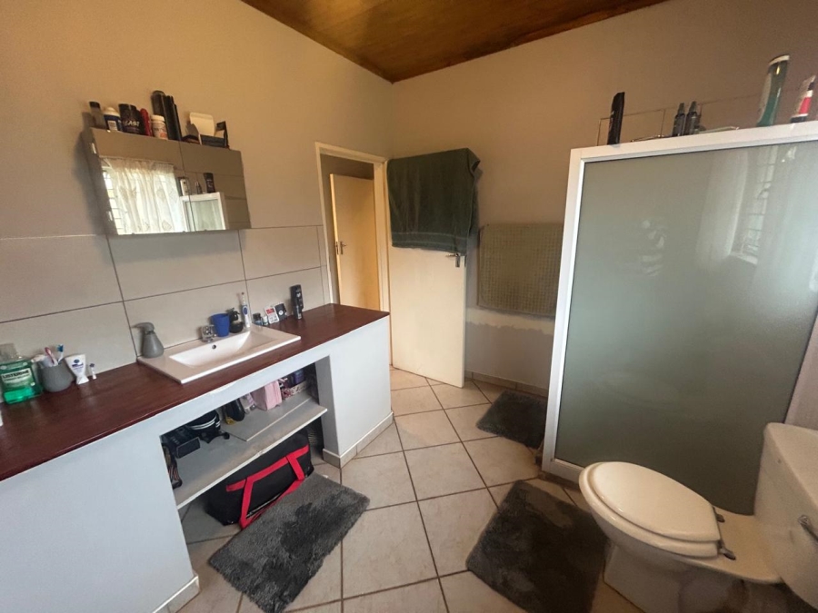 4 Bedroom Property for Sale in Hartbeesfontein AH North West